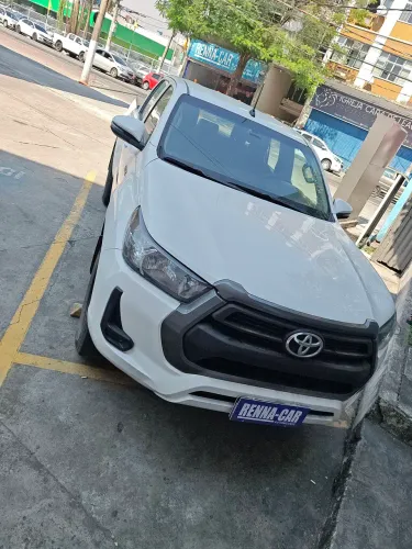 Toyota Hilux CD 4X4 2.8 Diesel Mec. 2021