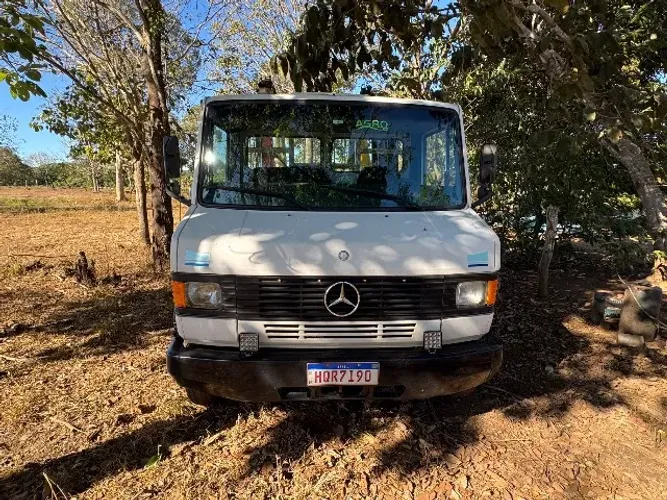 Caminhão Mercedes Benz 709 ano 1994