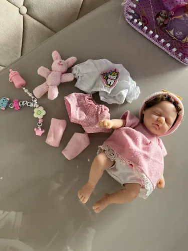 Mini bebê reborn de silicone sólido