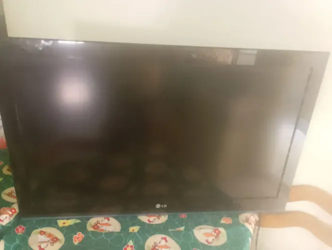 Tv LG Full HD não e smart 37pol com controle pra conserto