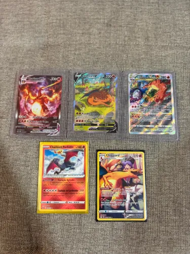Vendo 5 charizard ultra raros 
