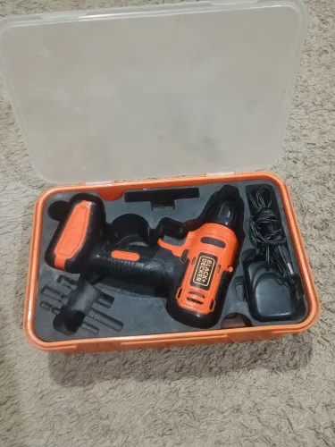 Parafusadeira Black Decker 12v