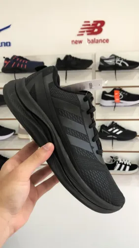 Tênis masculino 