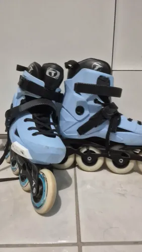 Patins Traxart Revolt Azul claro 80mm abec 9