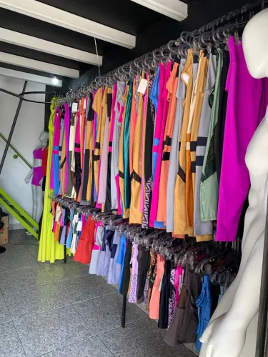 Loja completa a venda - Moda Fitness e Praia
