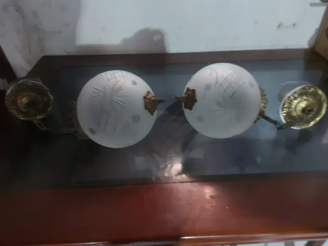 Lustre Antigo Clássico de Teto - 2 Globos de Vidro - Vintage