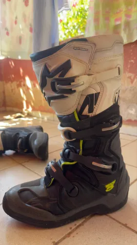 Bota de trilha 