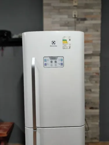 Geladeira Electrolux Frost Free inverser 454 litros.