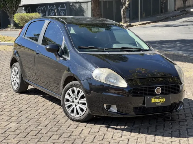 Fiat Punto Attractive 1.4 Fire Flex 8V 5P 2012