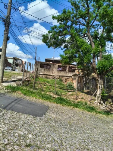 Lote de Esquina com 112 m² à venda no Bairro Porto Velho, em Divinópolis/MG