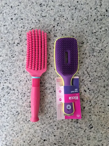 Kit 2 escovas Ricca novas - Polvo Cachos Vibrantes e Flex Fast Dry