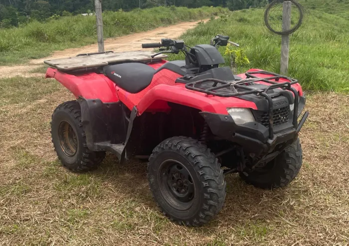 Quadriciclo honda fourtrax 420 2015.