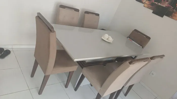 Mesa  sala jantar seminova