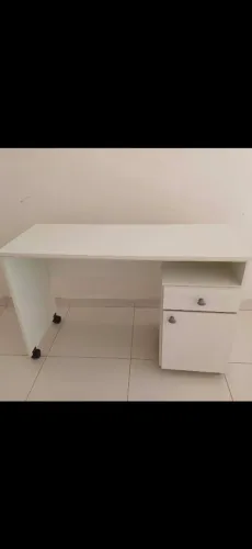 vendo escrivania seme nova 