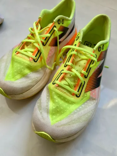 TÊNIS NEW BALANCE FUELCELL SUPERCOMP ELITE V4 