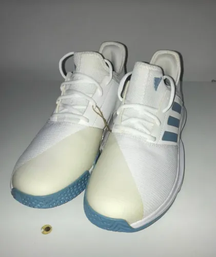 Tênis adidas 