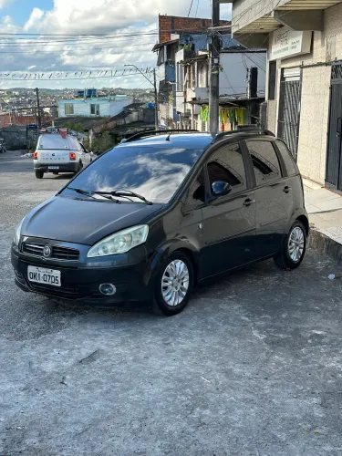 Fiat Idea Attractive 1.4 Fire Flex 8V 5P 2012