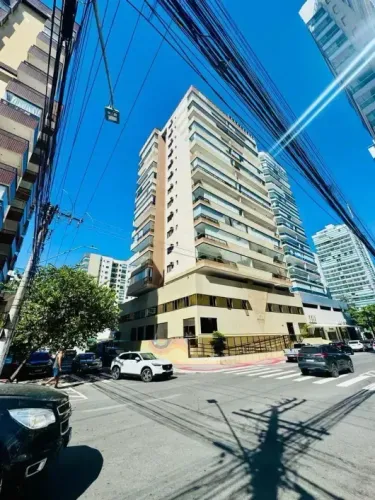 Apartamento 3 Quartos na praia da costa. !