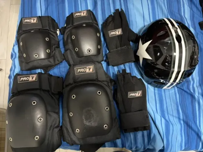 kit proteção, joelheira, cotoveira, luvas e capacete traxart para patins