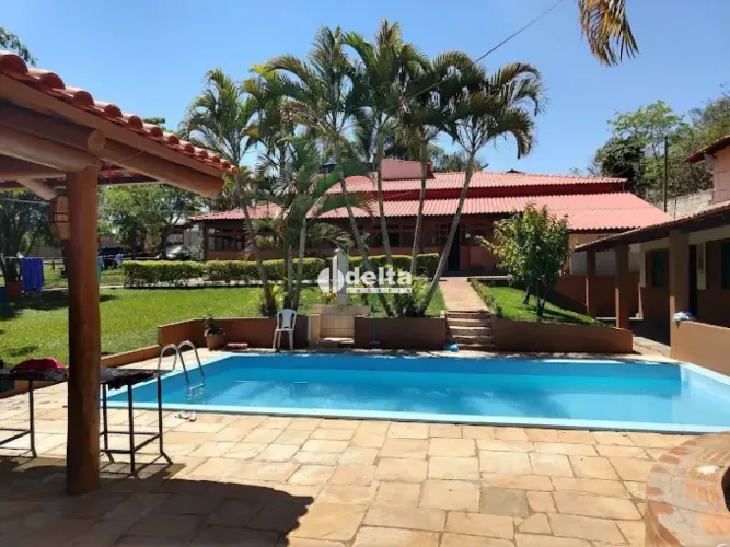 Chácara disponível para locação no bairro Shopping Park em Uberlândia-MG