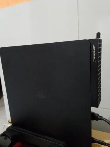 Tá funcionando perfeitamente, vai com dois jogos novo,