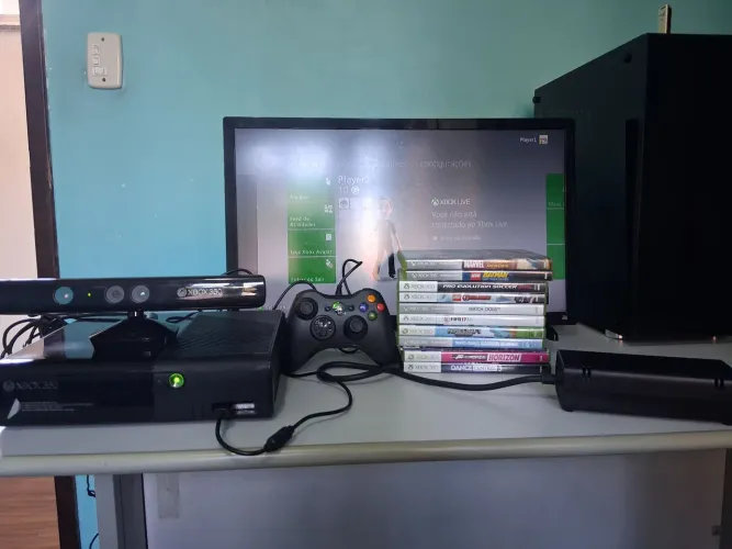 Xbox 360 Super Slim + Kinect + 11 Jogos Originais