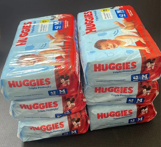 6 pacotes de fraldas Huggies tripla proteção