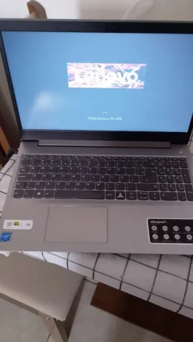Vendo Notebook Lenovo Ideapad (especificação na foto)