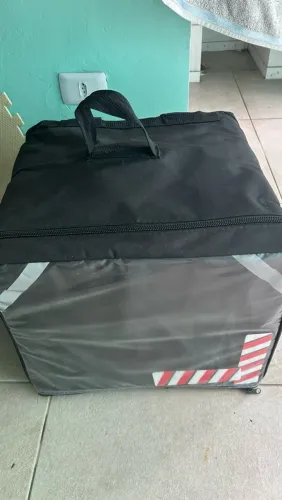 Bag 45 litros com isopor novo