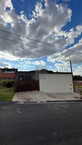 Casa disponível para Venda ou Locação Residencial Lívia