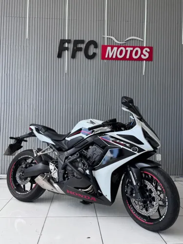 CBR 650 ano 2024 Faço Financiamento