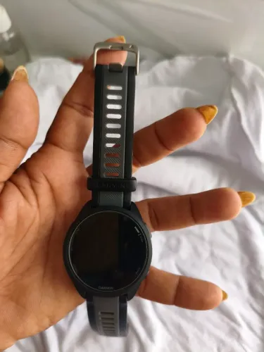 Relógio Garmin 165 básico.