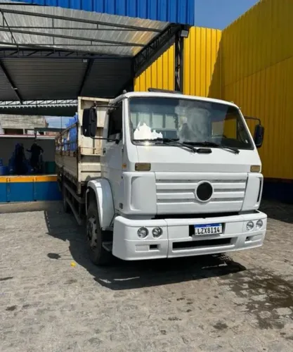 VW 14-170 carroceria de ferro 