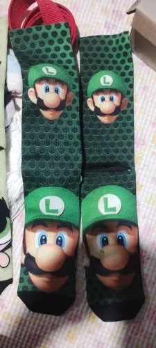Meias divertidas Luigi