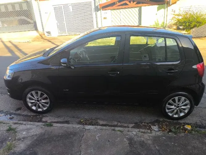 Volkswagen Fox 1.6 MI Total Flex 8V 5P 2013