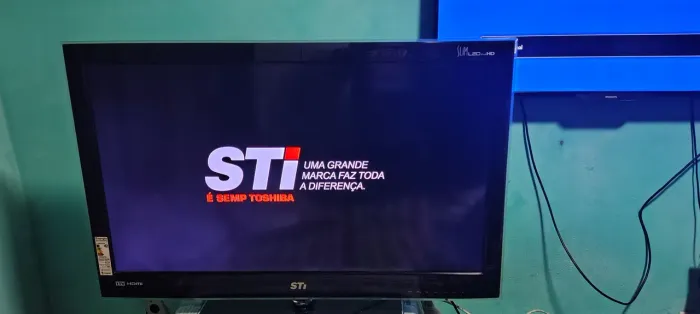 TV LED 40" Semp Toshiba 