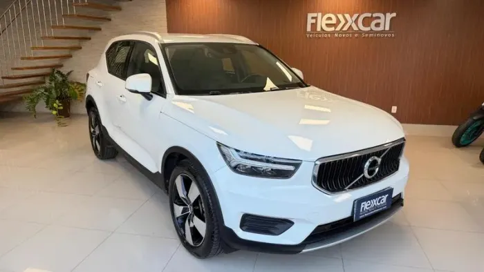 Volvo XC40 T-5 Momentum 2.0 252cv AWD 2019