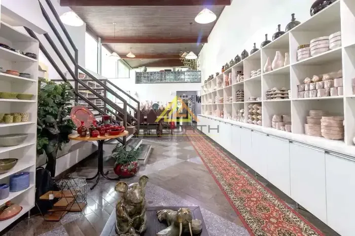 Casa Comercial à Venda com 650 m², 04 Vagas no Carandiru, São Paulo, SP