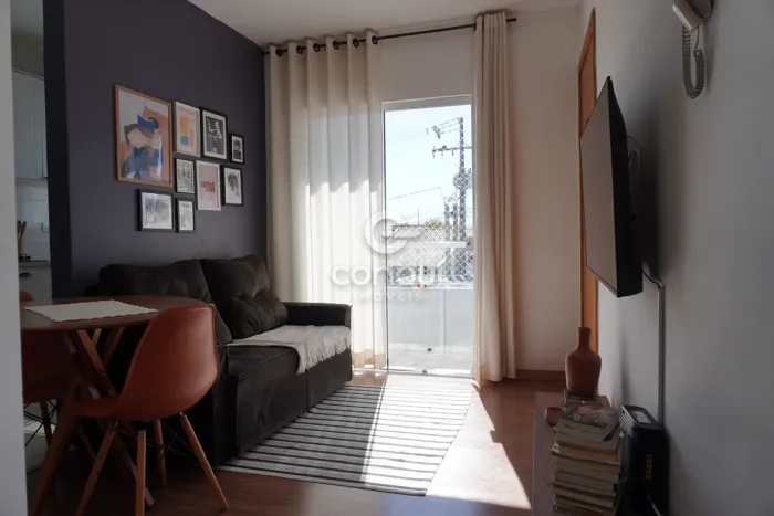 Apartamento bem iluminado 2 quartos ótima localização na Cidade Jardim