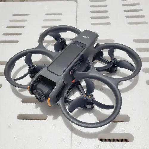 DJI Avata 2 Fly More Combo (3 Baterias) + Caixa - Impecável / Estado de Novo
