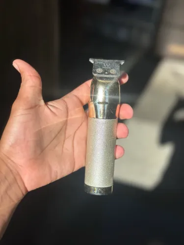 MÁQUINA DE ACABAMENTO