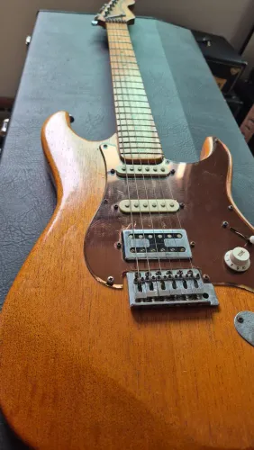 Guitarra stratocaster Dolphin anos 90