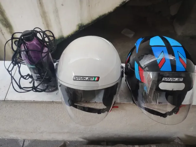 Dois capacetes spark jet + alumax + redinha