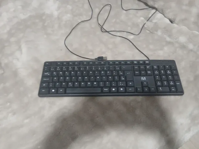 Teclado multilaser usado em bom estado