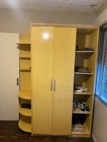 Armário / Guarda roupa