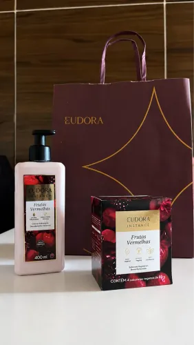 Kit Eudora presente 