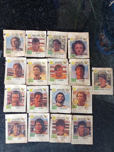 Vendo 17 figurinhas da copa do mundo 1986