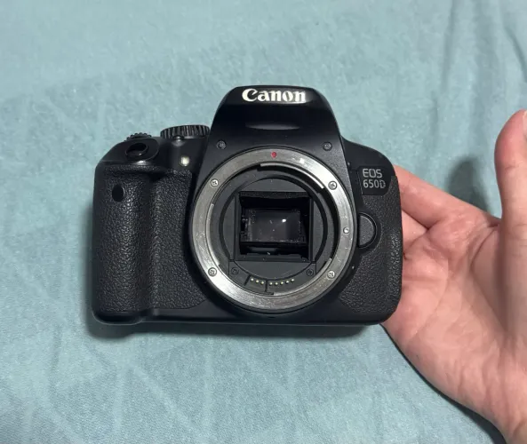 Camera Canon 650D corpo