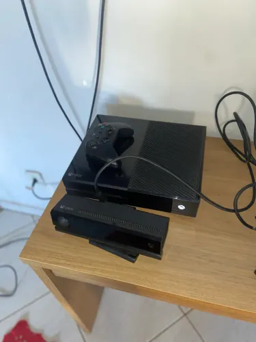 Xbox One 1TB Completo com Kinect Original