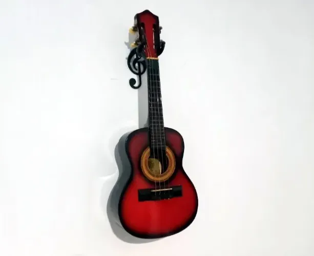 Cavaquinho com Suporte de Parede Clave de Sol